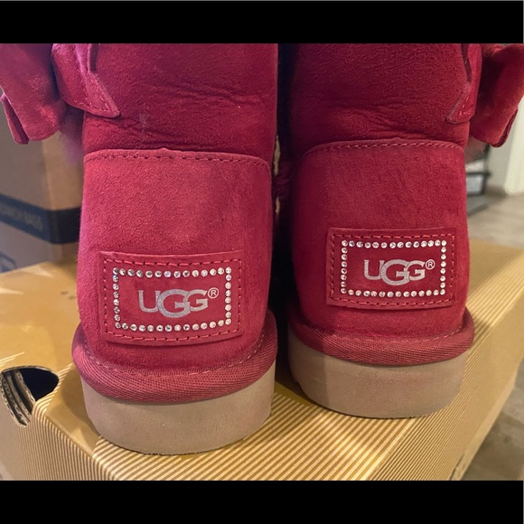 UGG Boots - Picture 3 of 5